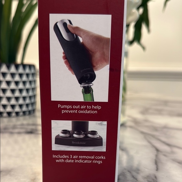 Brookstone Black and Silver Wine Preserver - Picture 4 of 6